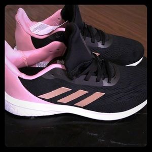 Adidas Astrarun women’s shoes SZ 8